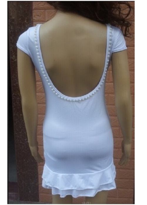 Hvid kjole med lav perle ryg